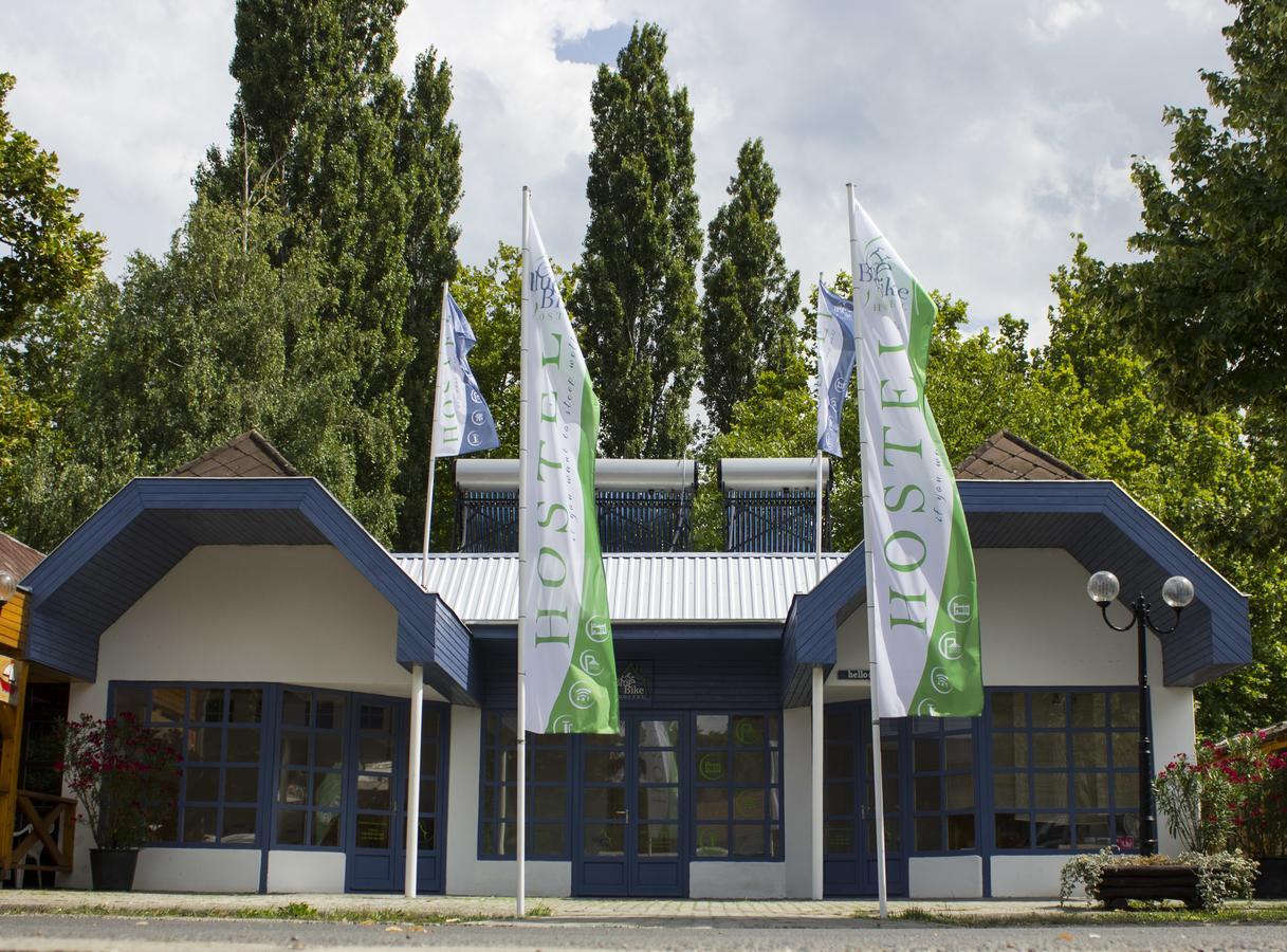 Blue Bike Hostel Balatonszárszó Exterior foto