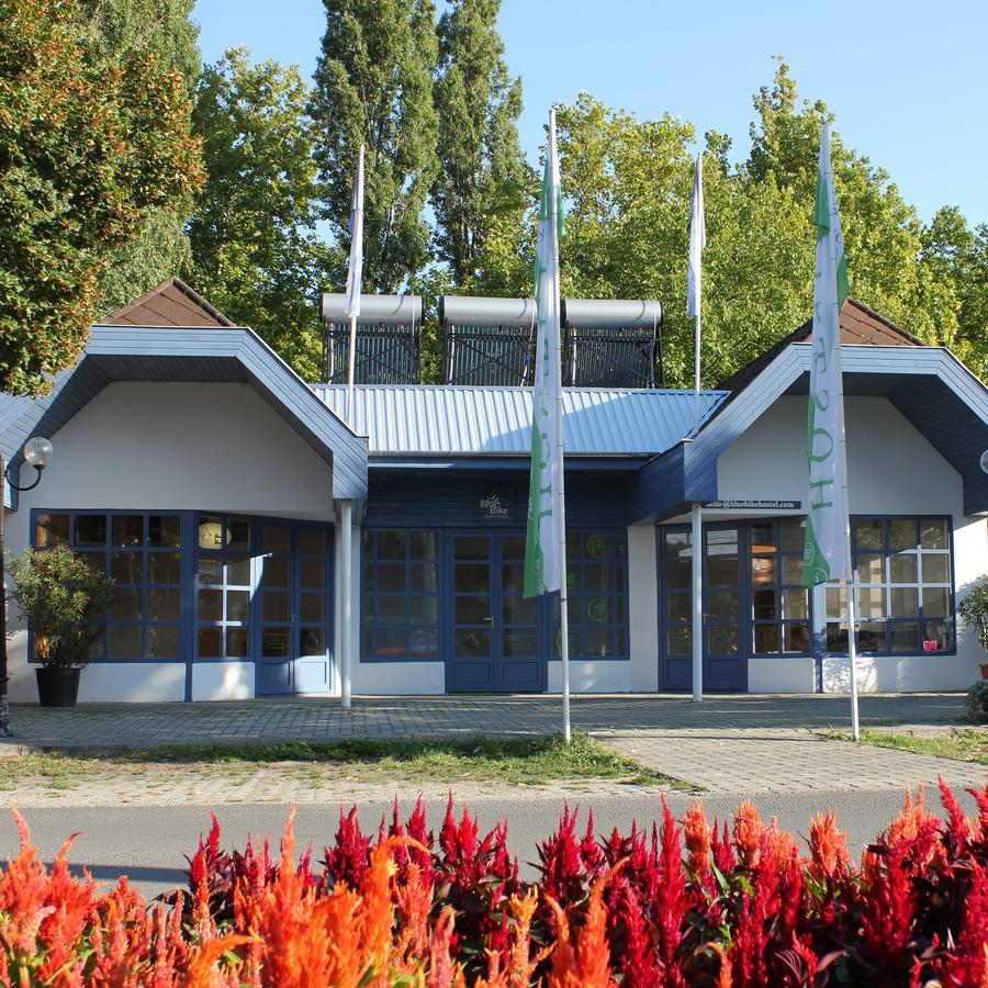 Blue Bike Hostel Balatonszárszó Exterior foto